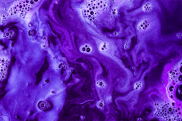 violet-liquid-with-light-foam